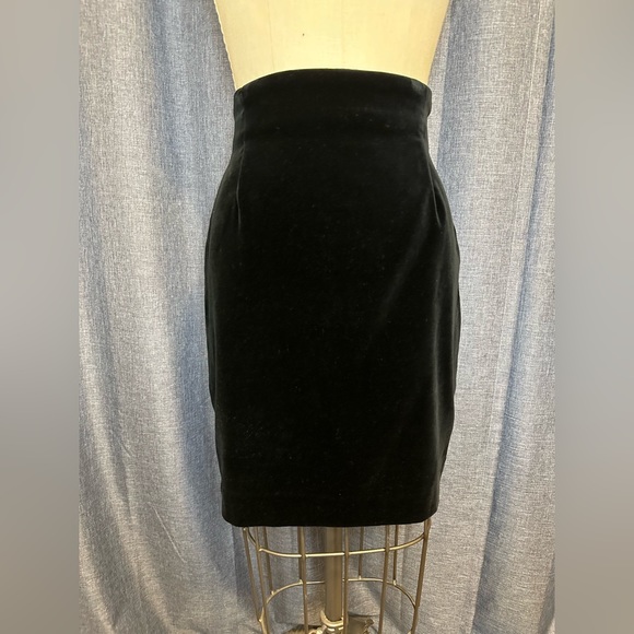 Vintage Banana Republic Velvet Skirt - Picture 2 of 7